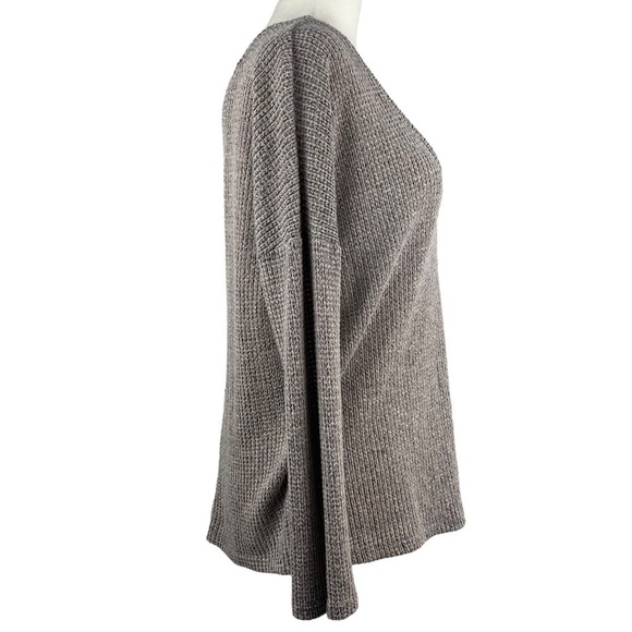 ginger G OVERSIZED LONG SLEEVE V-NECK BACK. - Picture 4 of 10